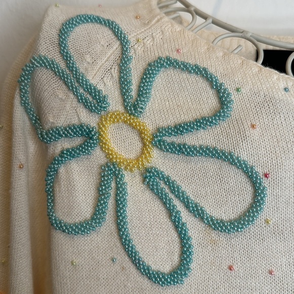 Michael Simon pastel beads floral white sweater - Picture 4 of 12